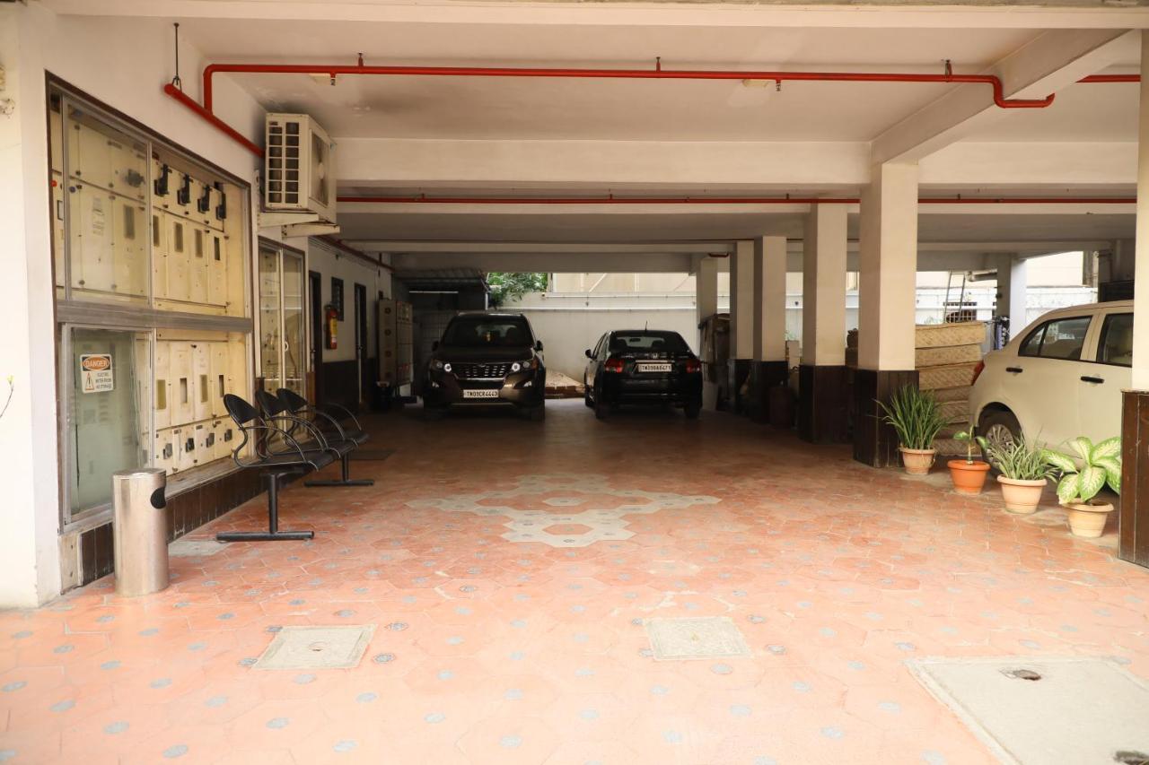 Taz Kamar Family Hotel Chennai Exterior foto