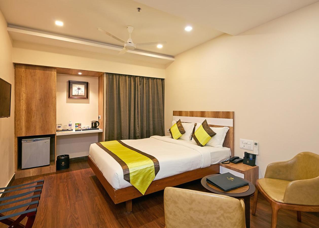 Taz Kamar Family Hotel Chennai Exterior foto
